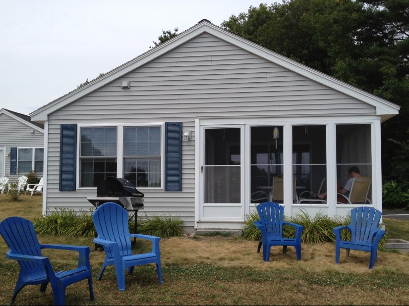 Bright and Airy Wells Beach Maine Vacation Rental Condo Cottage